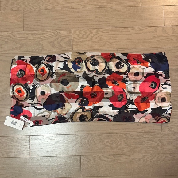 Tanjay Red, Beige, Black and Blue Floral Scarf - Picture 6 of 9